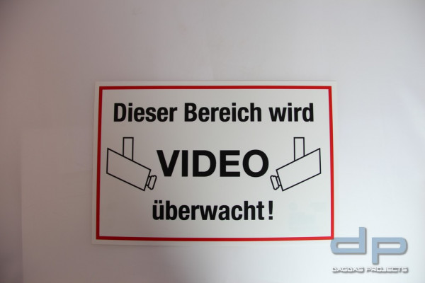 Warnschild &quot;Dieser Bereich wird Videoüberwacht&quot;