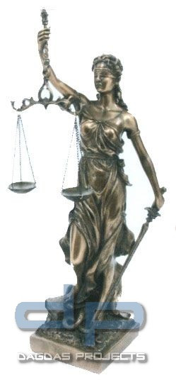 Figur - Justitia mit Waage und Schwert