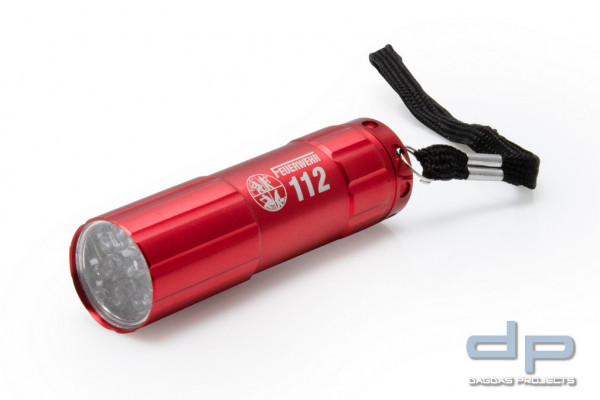 Feuerwehr Taschenlampe rot mit Gravur FEUERWEHR 112 und DFV Signet inkl. 3 AAA Batterien