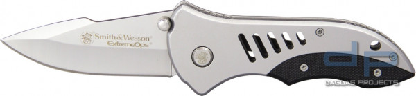 Extreme Ops Linerlock Smith &amp; Wesson